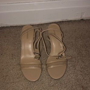 Villa Rouge Ally Heels